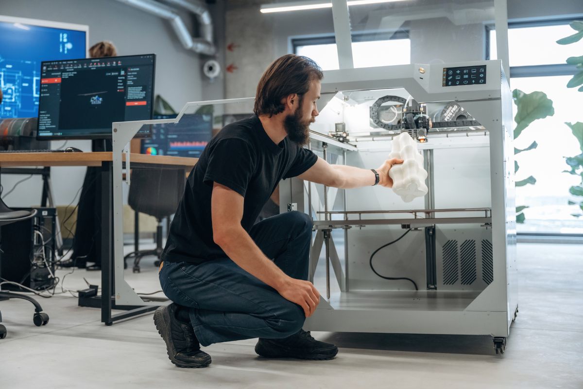 Exemplarische Darstellung der digitalen, dezentralen Fertigung mittels additiver Fertigung